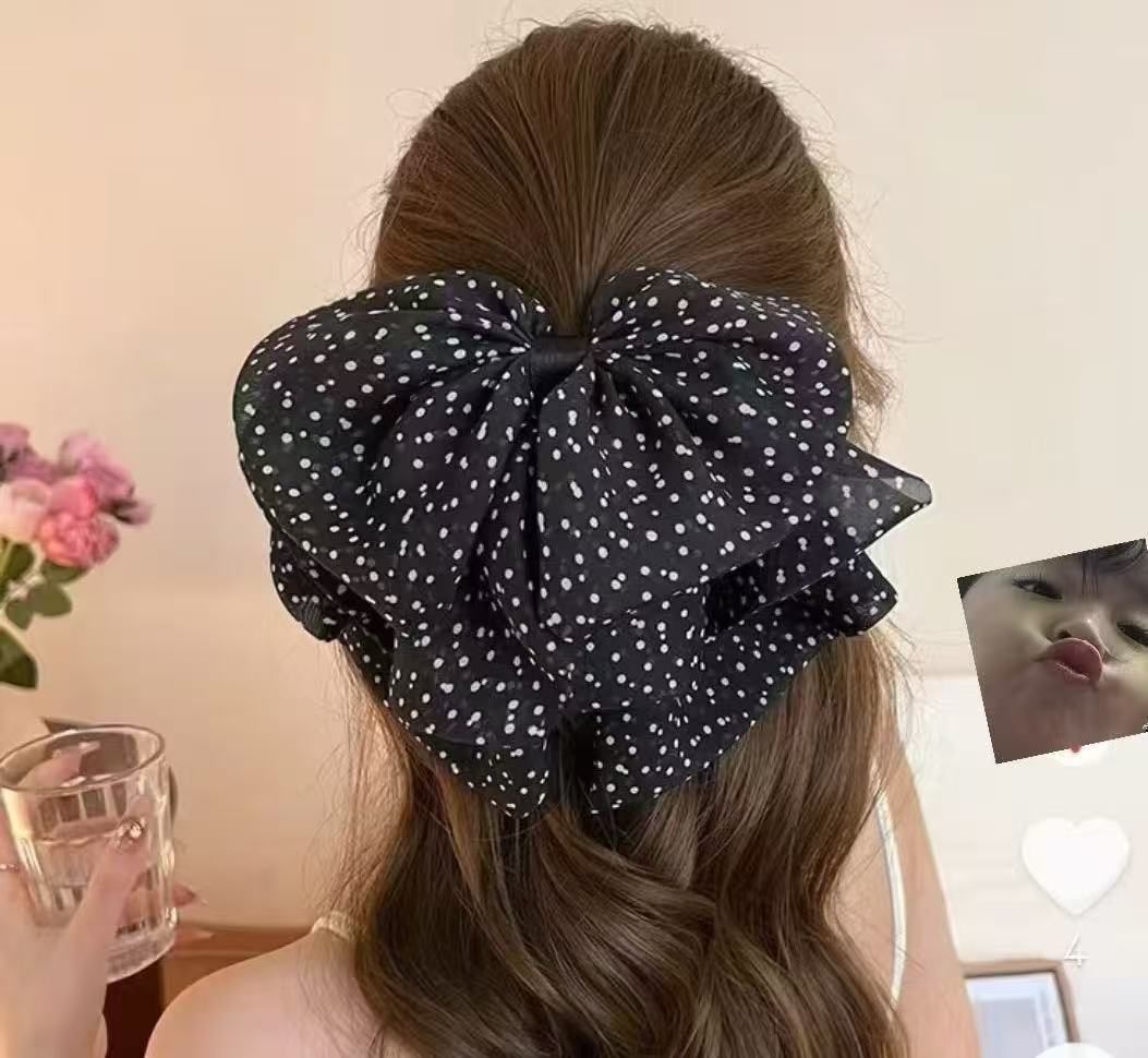 Travel Accessories Aesthetic - Jepit Rambut Model Hiu Besar Motif